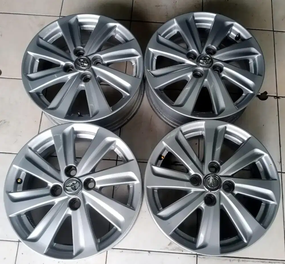Dijual. 4pc velg toyota yaris lele R15