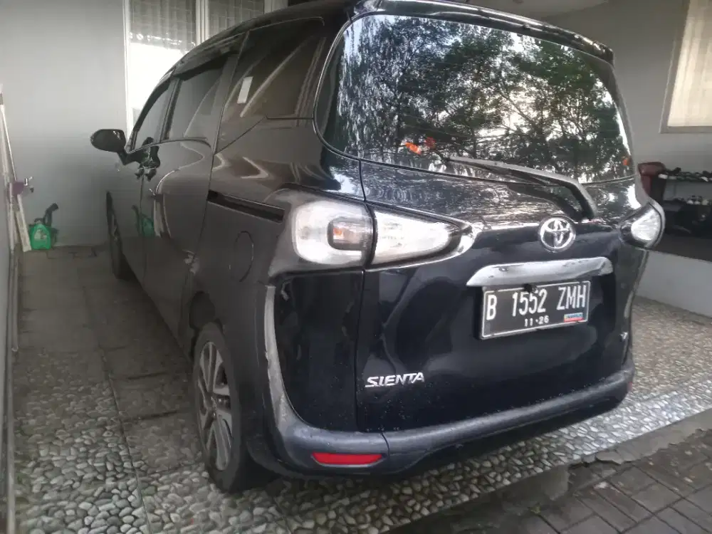 Sienta V MATIC bisa TT Mobil