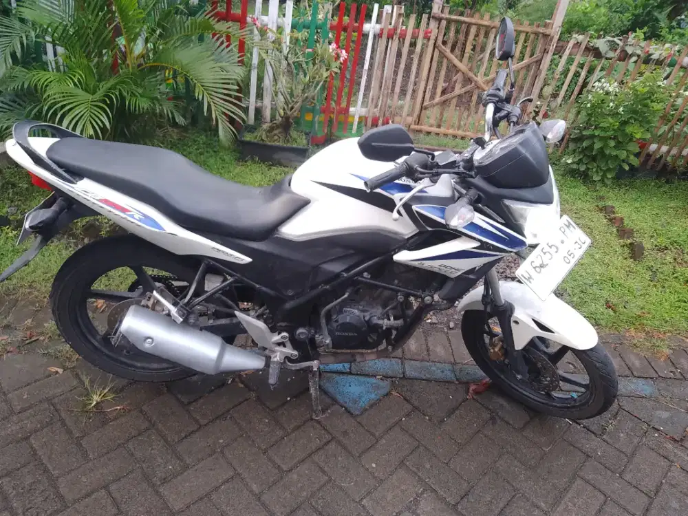 Cb 150R tahun 2015 full orisinilan