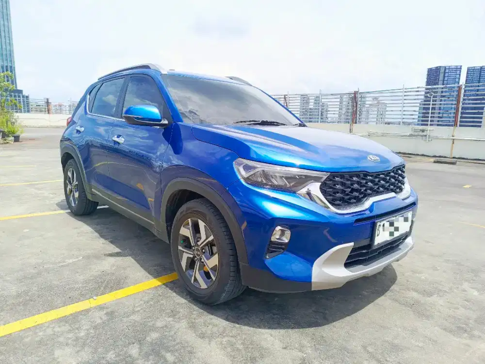 Kia Sonet 1.5 Sunroof mewah di banding brio