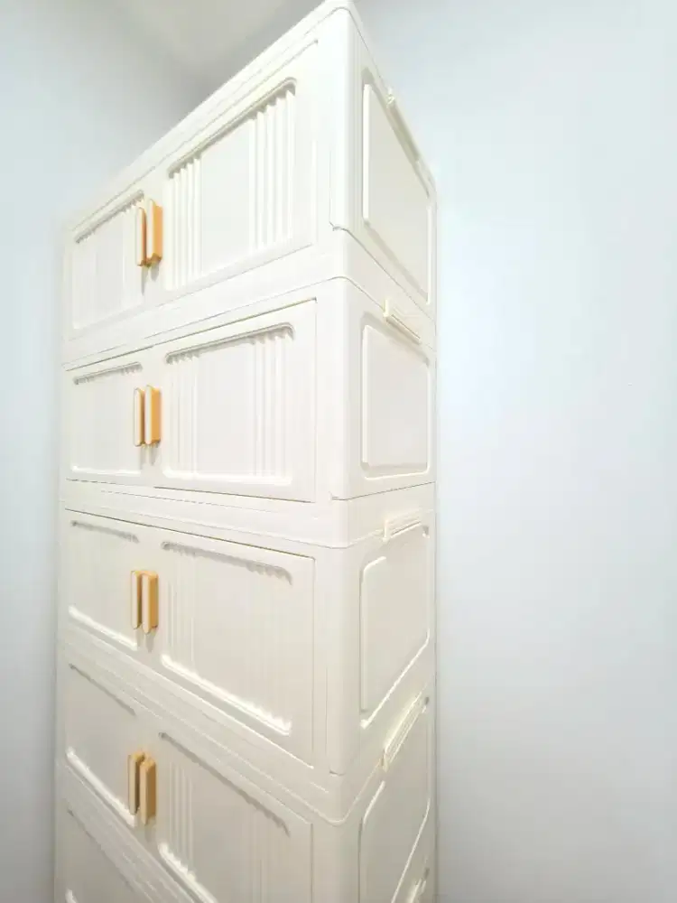 Lemari GRATIS (mau kosongin ruangan)