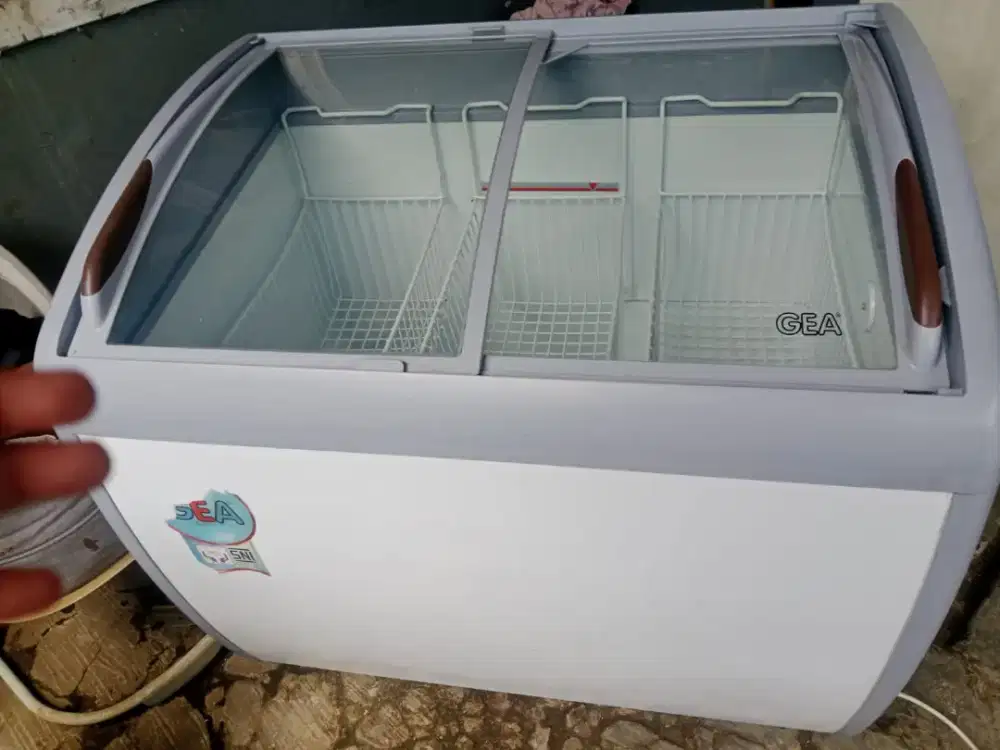 Jual bu freezer box sleding ukuran 260 liter normal no kendala
