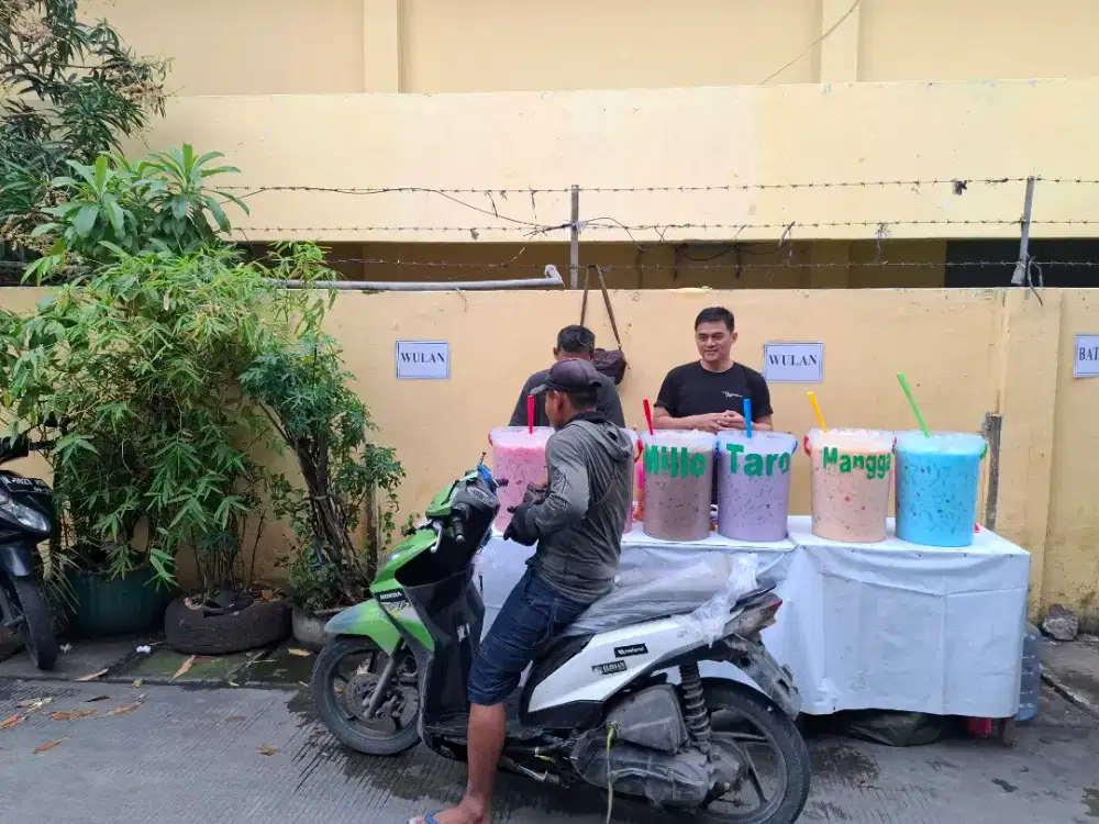 Di cari bantu2 jualan es selama bulan puasa