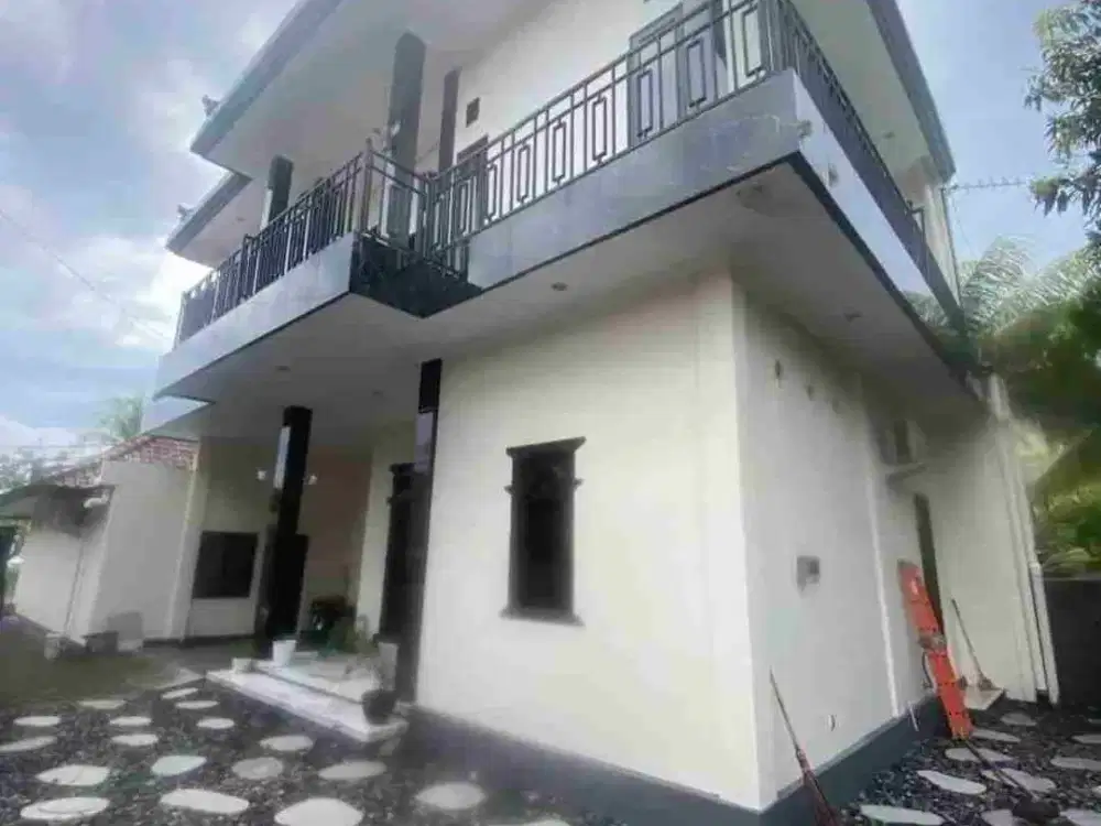 RUMAH LANTAI 2 DAN RUKO DI LC DAUH WARU JEMBRANA BALI