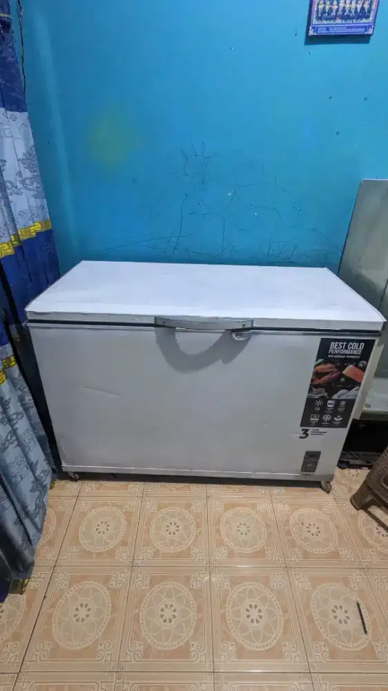 Jual bu freezer box kapasitas 386 liter normal no kendala