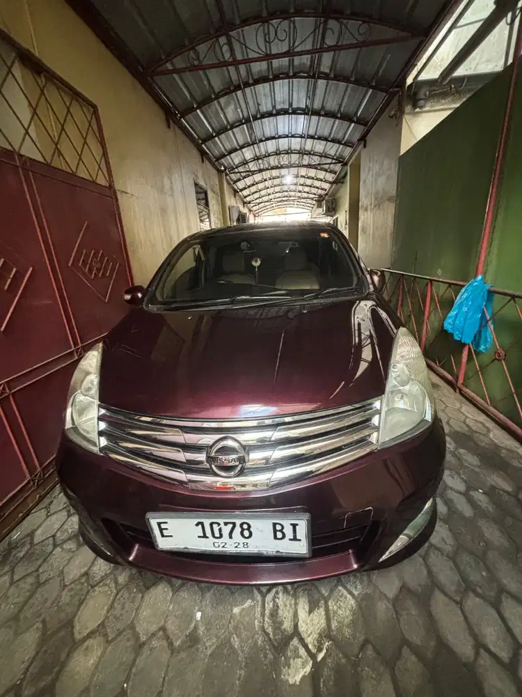 Nissan Grand Livina 2013