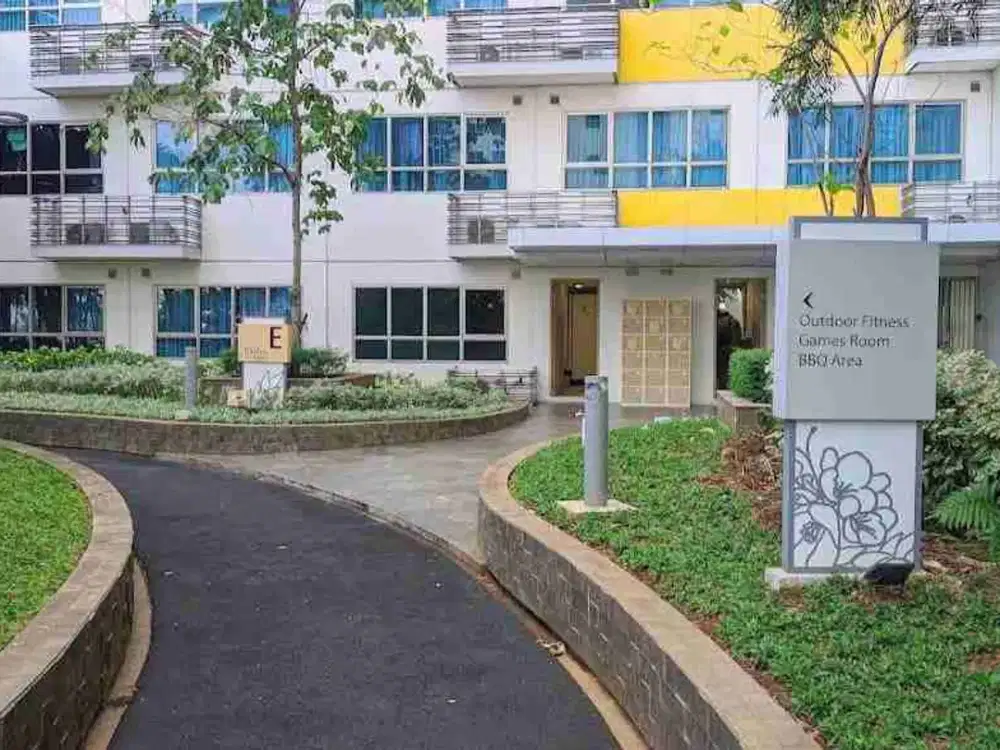 Disewakan Cepat! Studio Full Furnished The Springlake Summarecon Bekasi – View Kolam Renang, Lantai 5