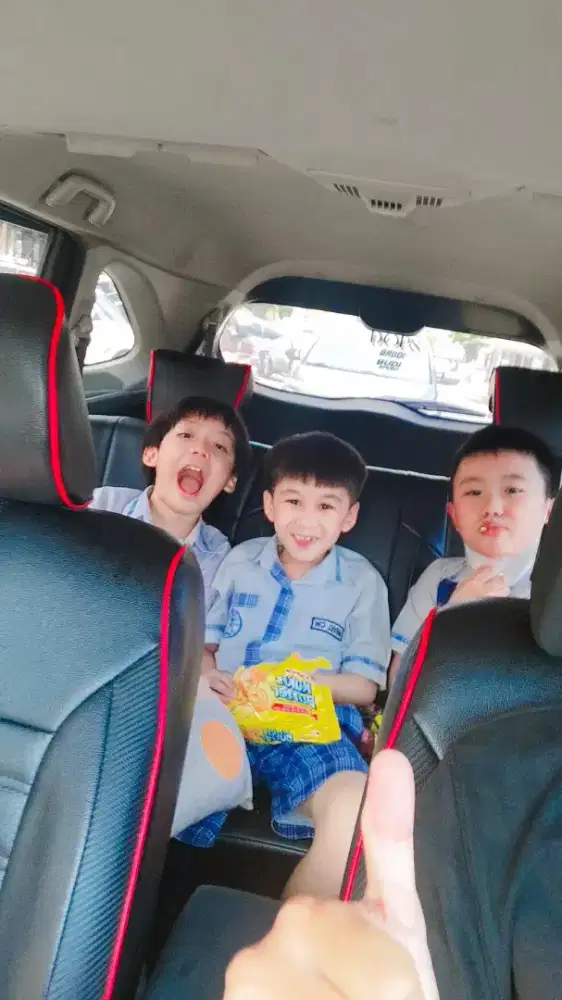 Antar jemput anak sekolah karyawan