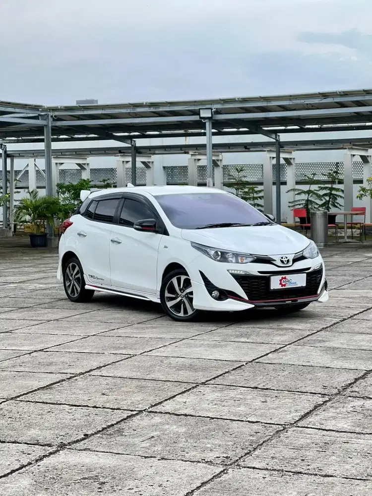 Toyota Yaris S TRD 7 Airbag 2018 LOW KM