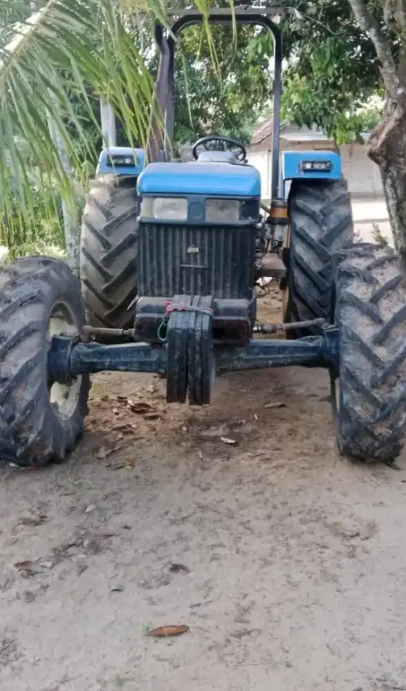 Traktor New Holland 6610s