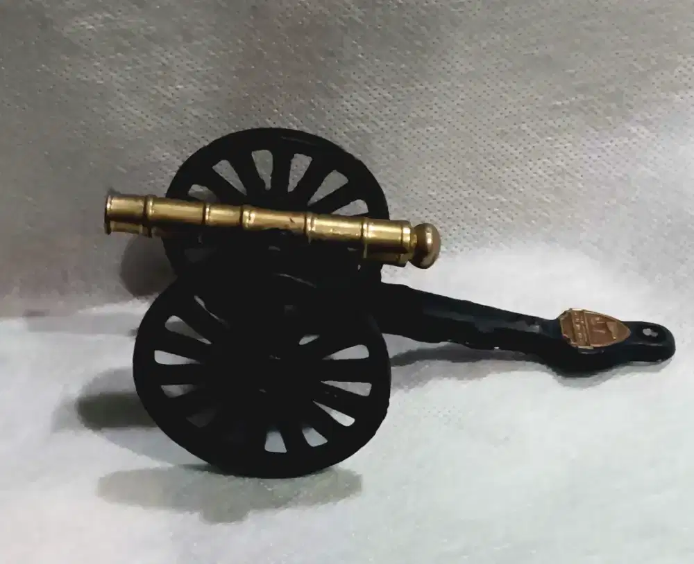 VINTAGE miniature meriam besi & kuningan Battleship Texas Houston