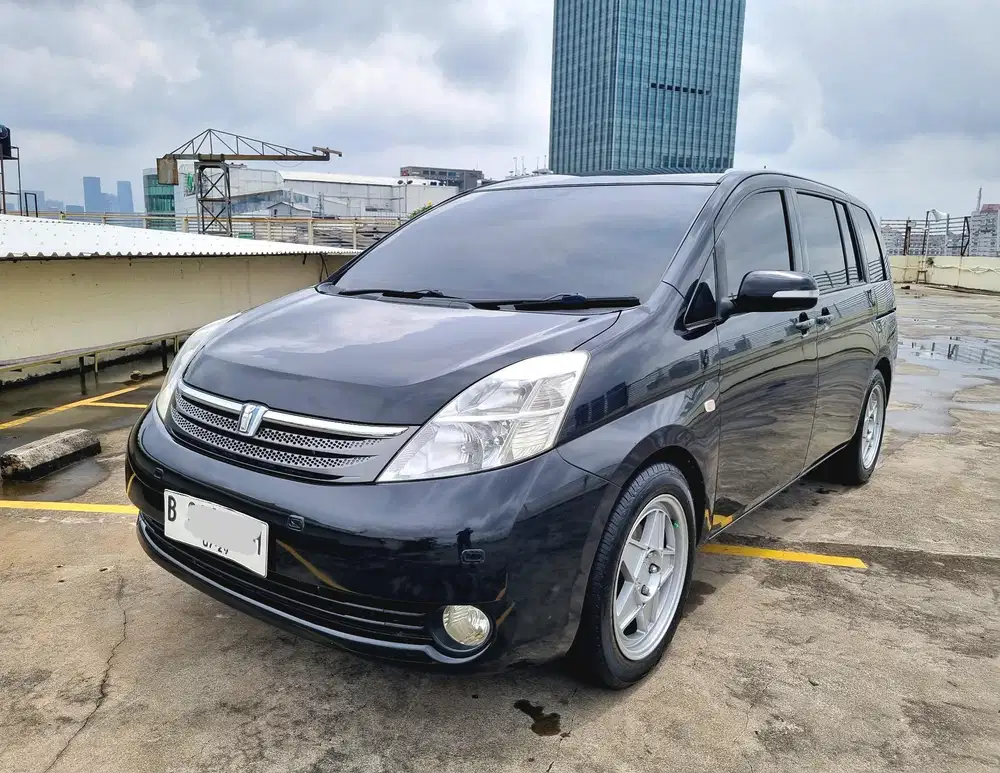 TOYOTA ISIS 1.8 2006 AT