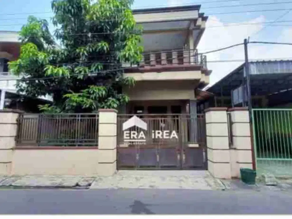 rumah 2lantai Dijual solo di Joyontakan Serengan