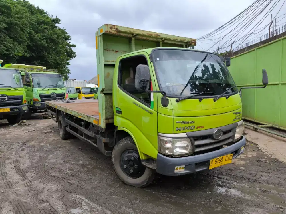 Hino 130MDL Dutro 2012 losbak long 6m bagus siap kerja