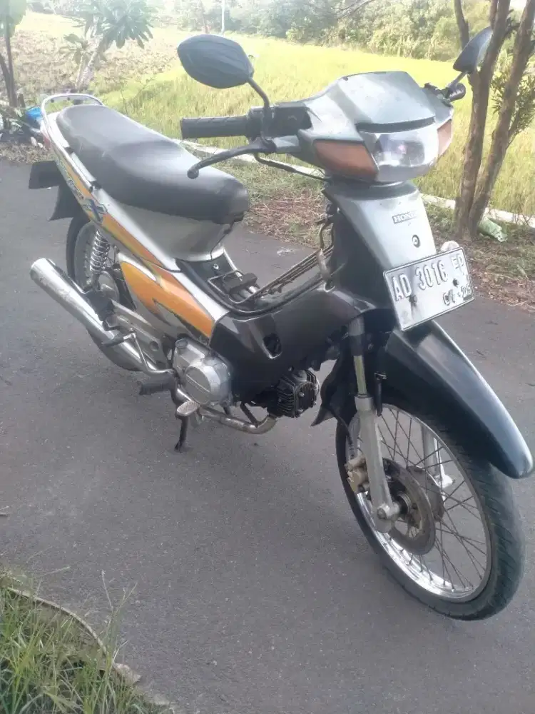 Supra x 2001 mesin bagus irit masih standard