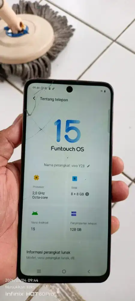 Vivo.  Y28    8/128. Mnus lcd gantian SMA retak jga normal smua