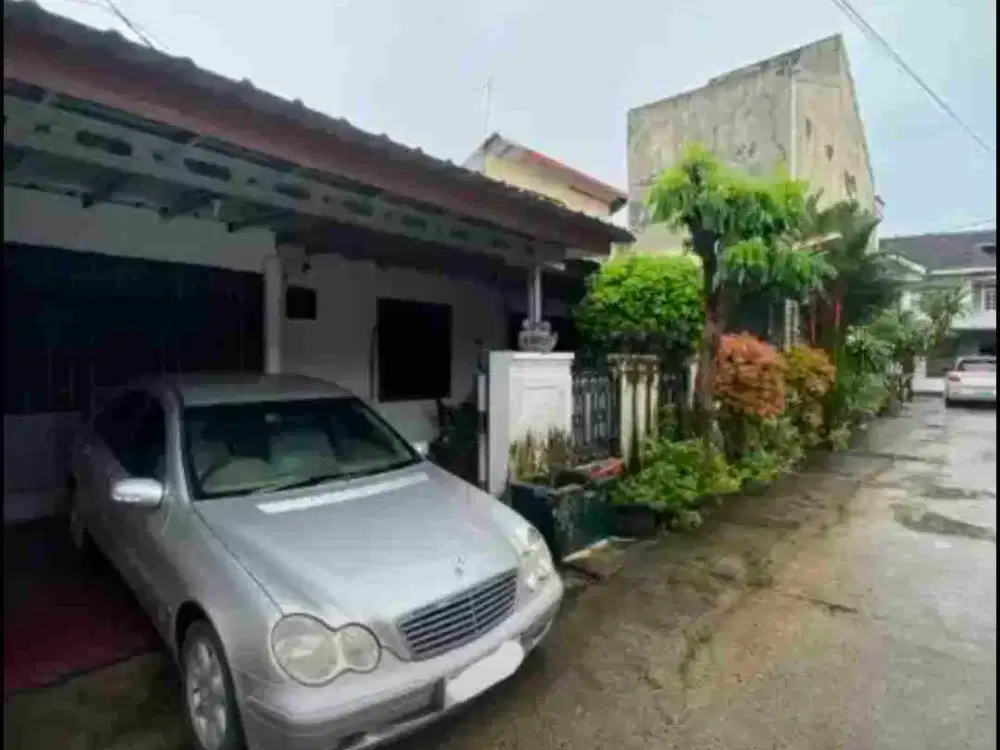 Rumah 1 M siap huni hitung tanah LT180 LB 100 lokasi di taman Galaxy bebas banjir dekat LRT cikunir toll becak kayu