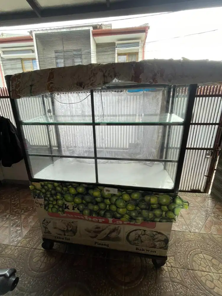 Grobak etalase bekas