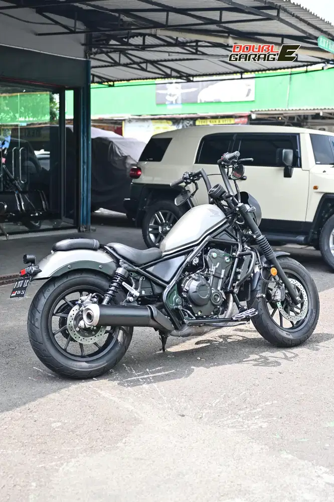 HONDA REBEL 500 HITAM  2017  LOW KILOMETER