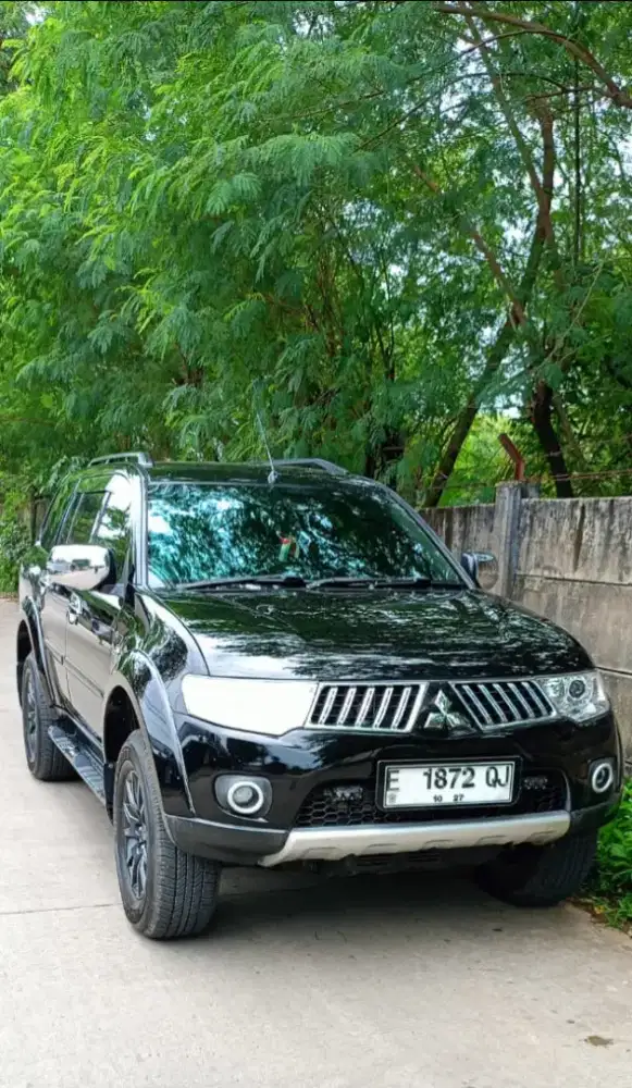 Pajero sport GLS 2,5 MT 2013 Pjk Hdp Istimewa Diesel Solar tt