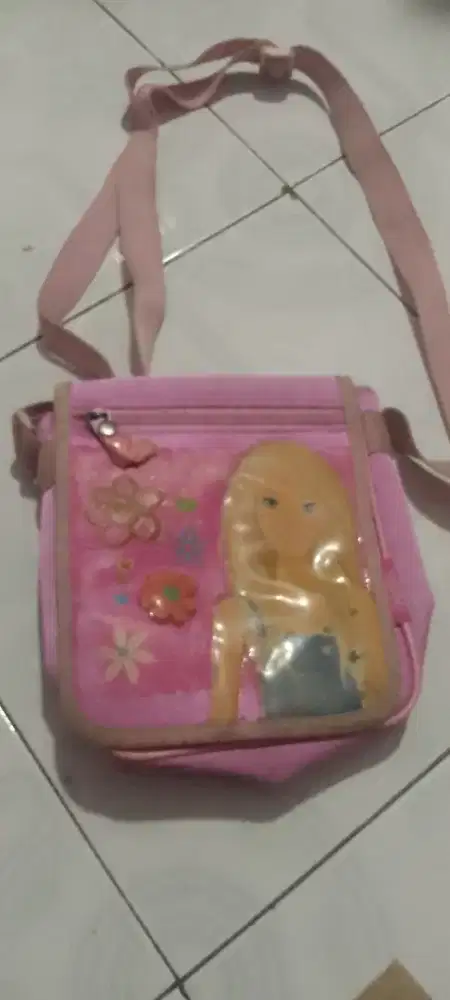 Tas slempang anak berbie ori