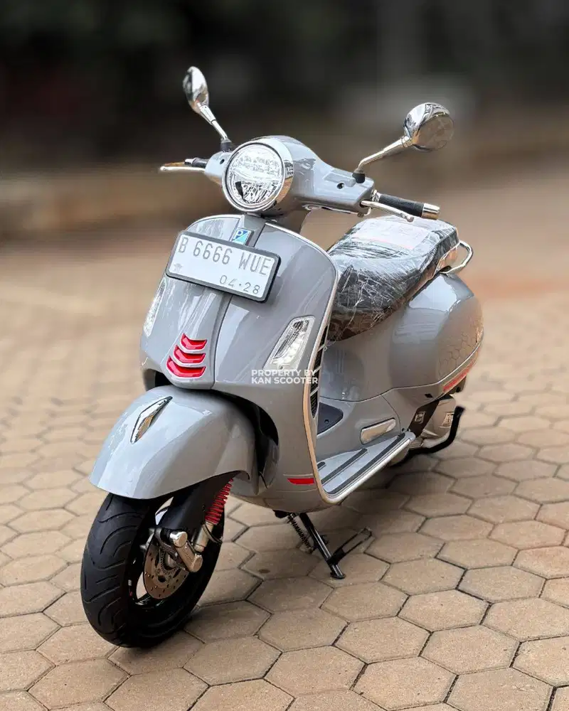 JUAL MURAH VESPA GTS S 150 iGET ABS 4V FACELIFT 2023 MULUS