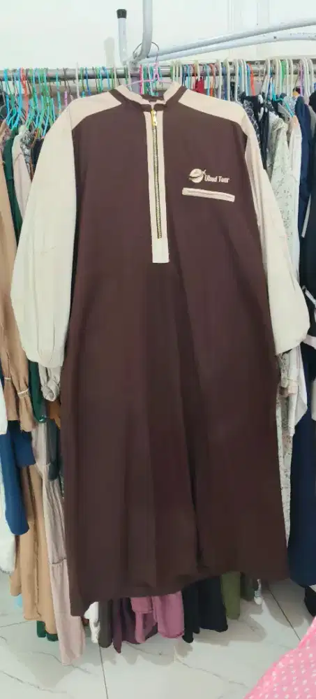 Gamis Syar’i Uhud Tour Original – Bahan Adem, Kondisi Bagus