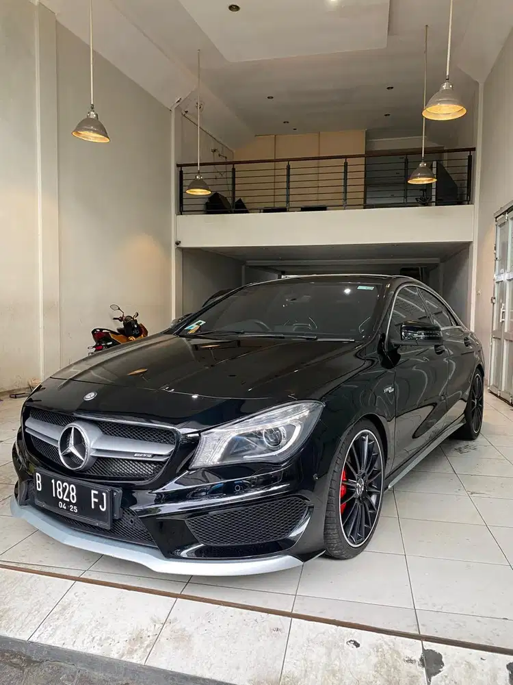 Mercedes Benz CLA45 AMG Turbo