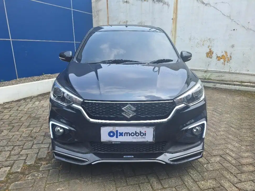 DP MURAH Suzuki Ertiga 1.5 SS Hybrid-MT 2022 Hitam C4YUF