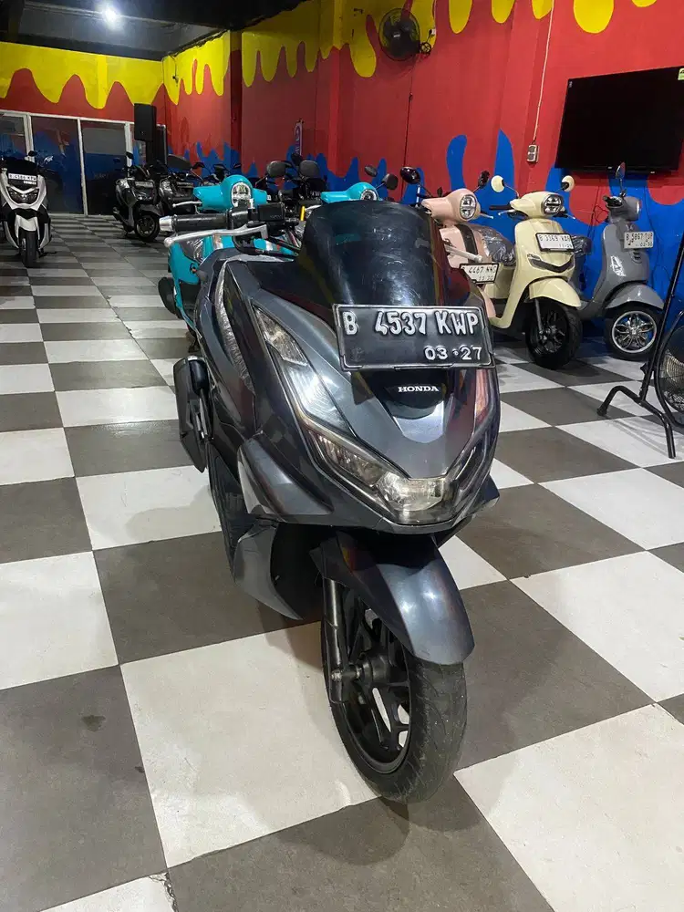 Honda PCX 160 CBS Tahun 2022 DP 700