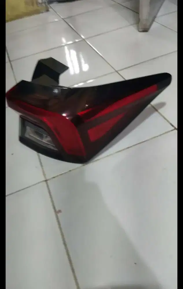 Stoplamp belakang new veloz original