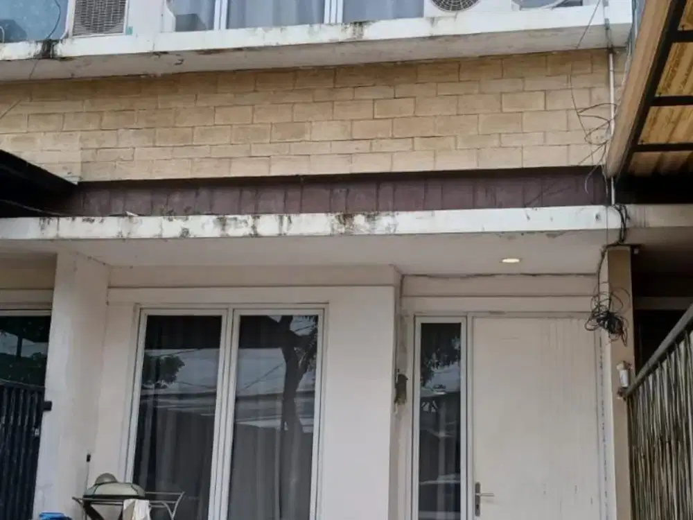 Murah !! DIJUAL RUMAH 2 LANTAI SIAP HUNI DI PALM RESIDENCE