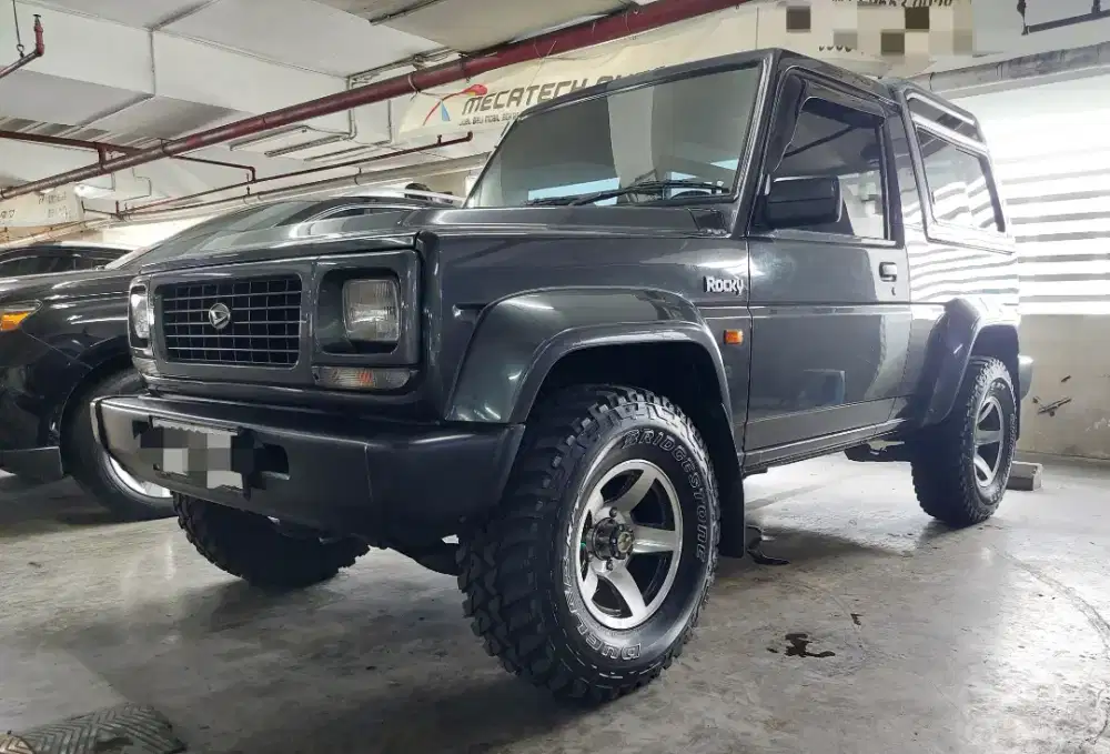 Terawat Antik Daihatsu Rocky 4x4 Mt Diesel 1997