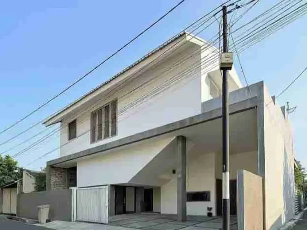Rumah Mewah Kayu Putih Jakarta Timur