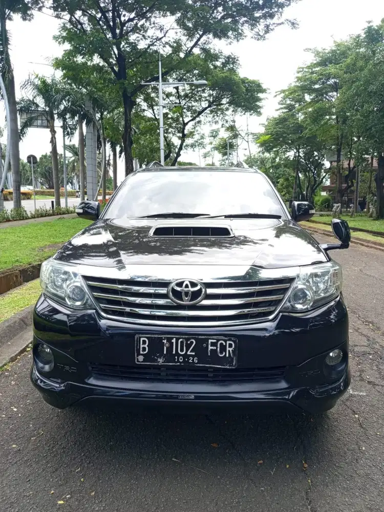TOYOTA FORTUNER G TRD VNT MATIC 2013 HITAM