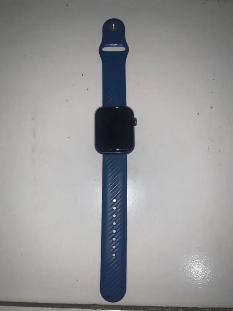 Smart watch itel biru