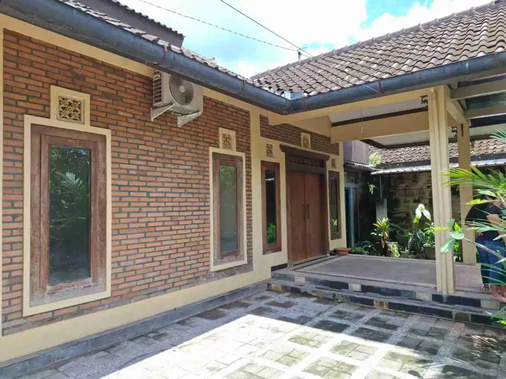 Rumah Siap Huni Tanah Luas Di jl. Kapten Haryadi Dekat HYATT , Kampus UGM