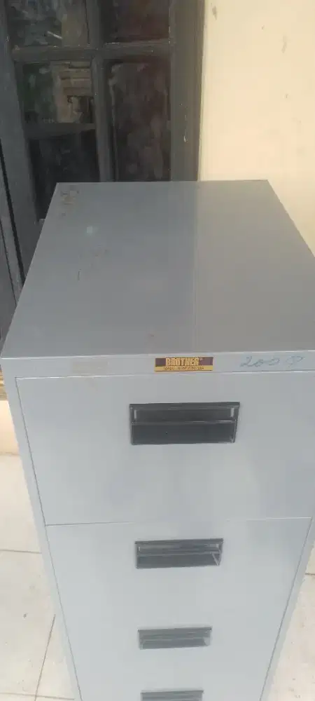 DIJUAL – Lemari Arsip / Filing Cabinet 4 Laci
Merk: BROTHER
