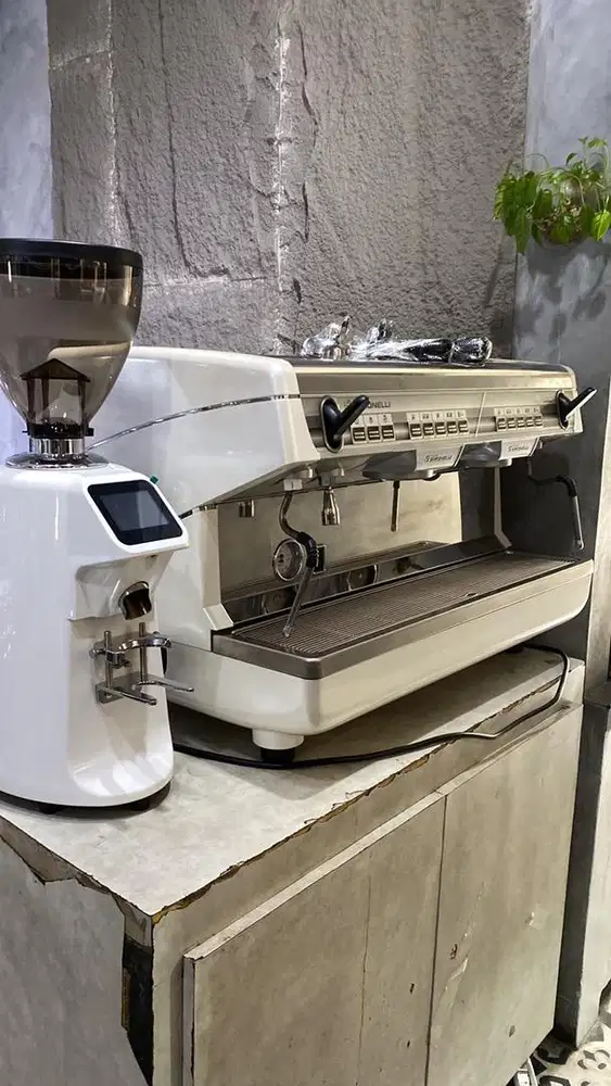 Simonelli Appia II & Maquinos E75T