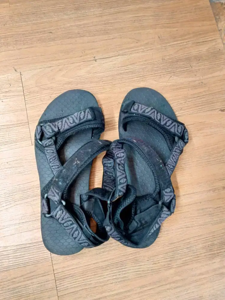 Sandal Gunung Eiger Second