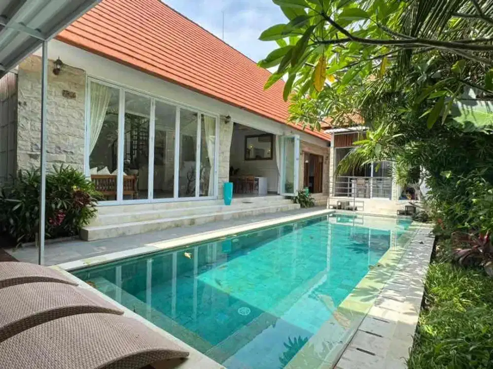 Villa PREMIUM Strategis Jl Bumbak Umalas Kerobokan