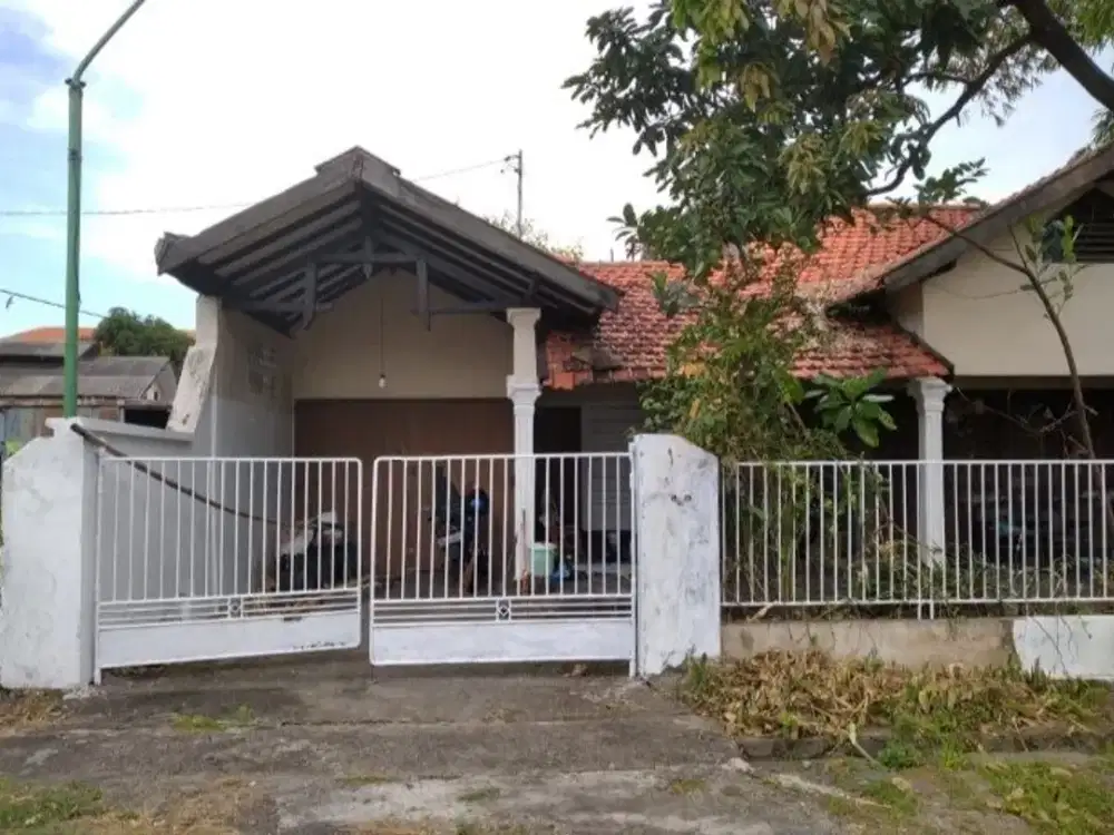 Dijual Rumah Hitung Tanah Alamat : Jl Ketintang Tengah, Surabaya ( komplek PLN )