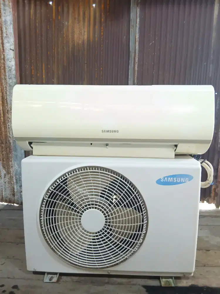 DIJUAL AC BEKAS 1/2 PK GRATIS PASANG