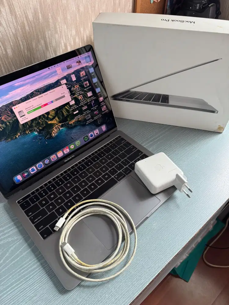 Macbook Pro 2017 A1708 Non Touchbar 256GB kondisi bagus