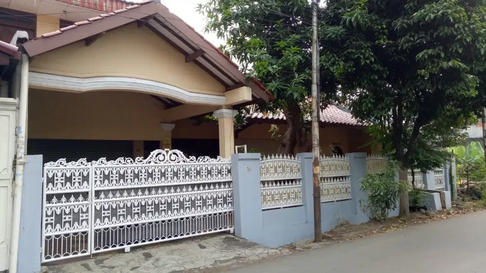 Dijual Rumah Lokasi Strategis, Lingkungan Tenang Nyaman,