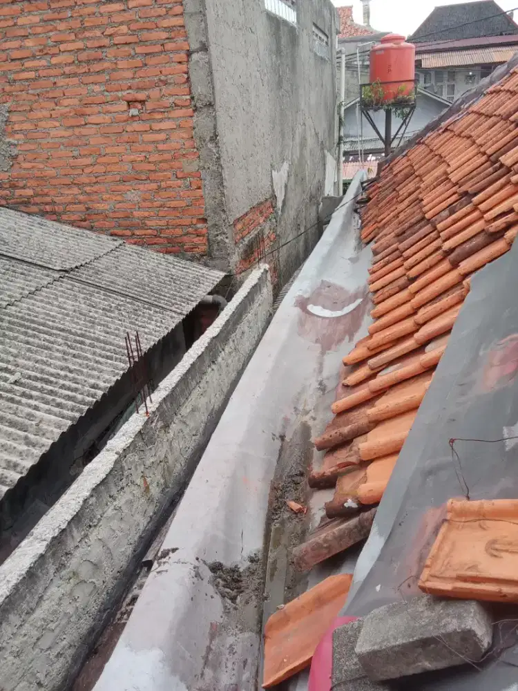 Tukang bagunan, perbaikan atap bocor plafon rembes tukang renovasi dll