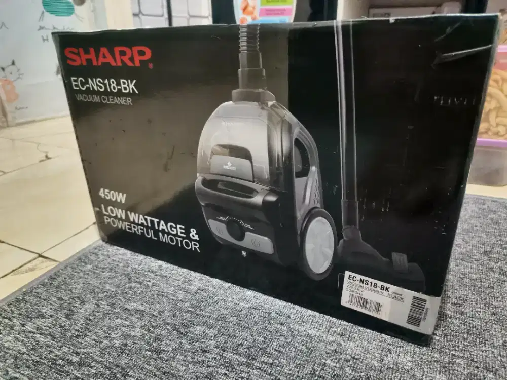 Sharp Vacum cleaner EC-NS18-BK 450W black like new