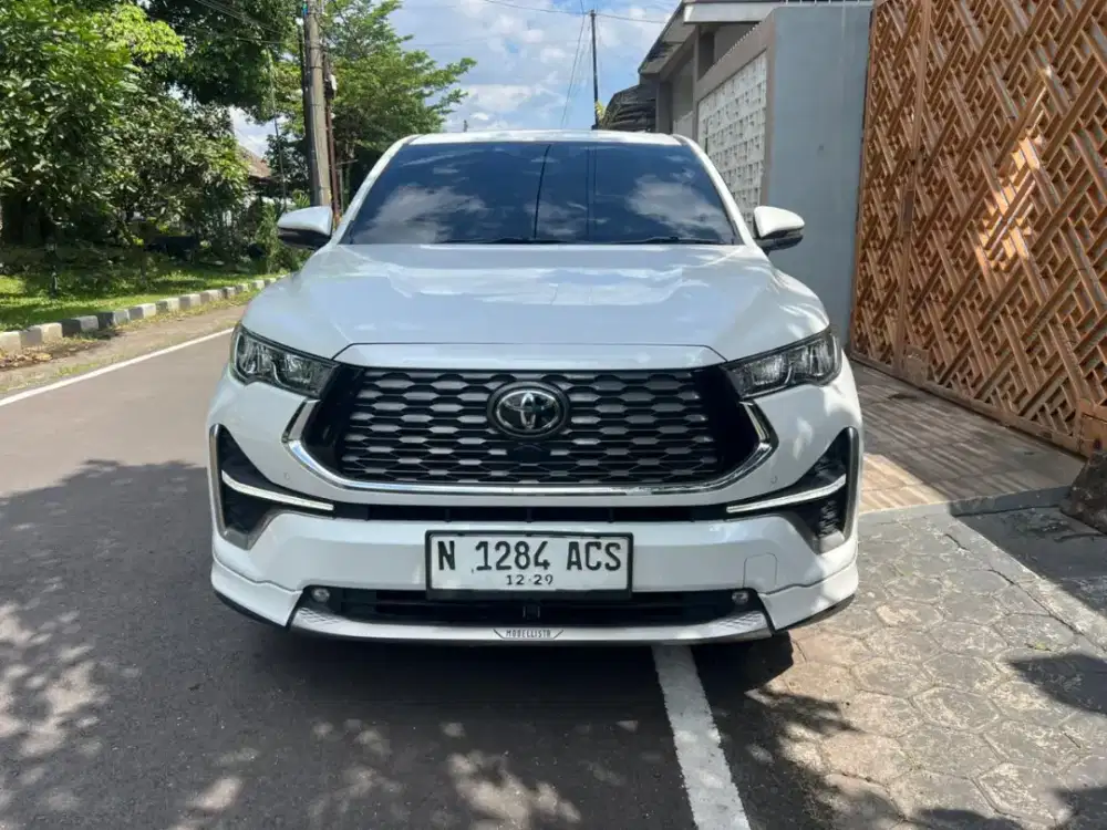 Zenix hybrid q tss modelista tertinggi