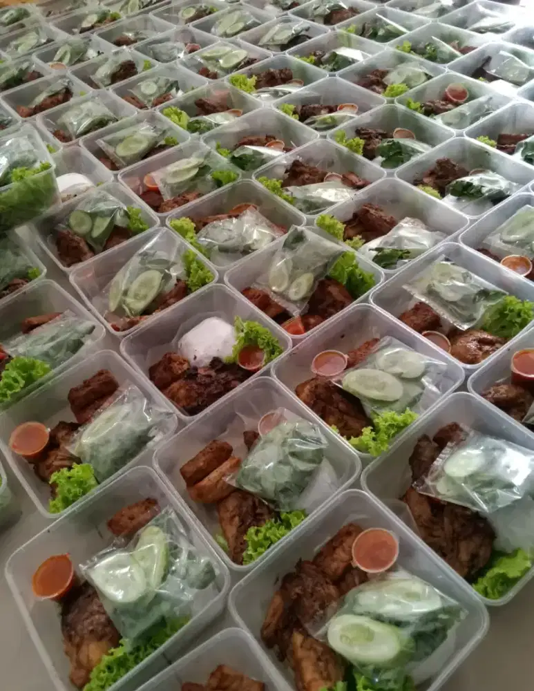 DIBUTUHKAN KARYAWAN UNTUK CATERING/BUKAN MBG