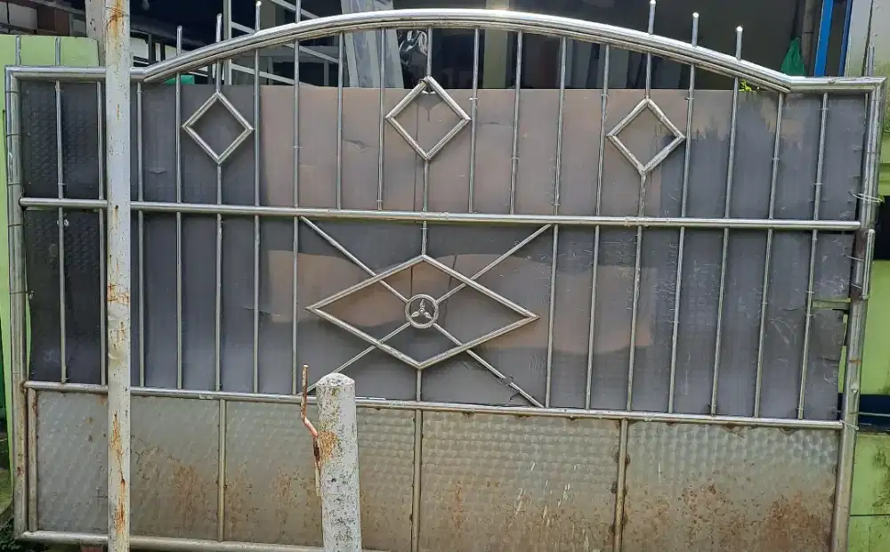 pagar stainlessteal bekas